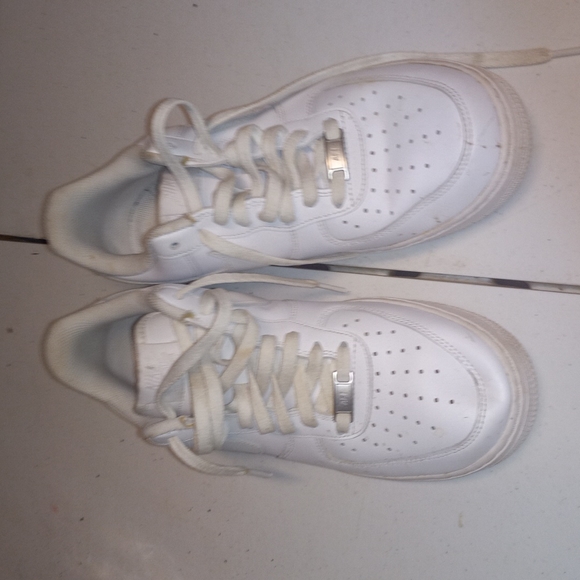 mens white nike air force ones